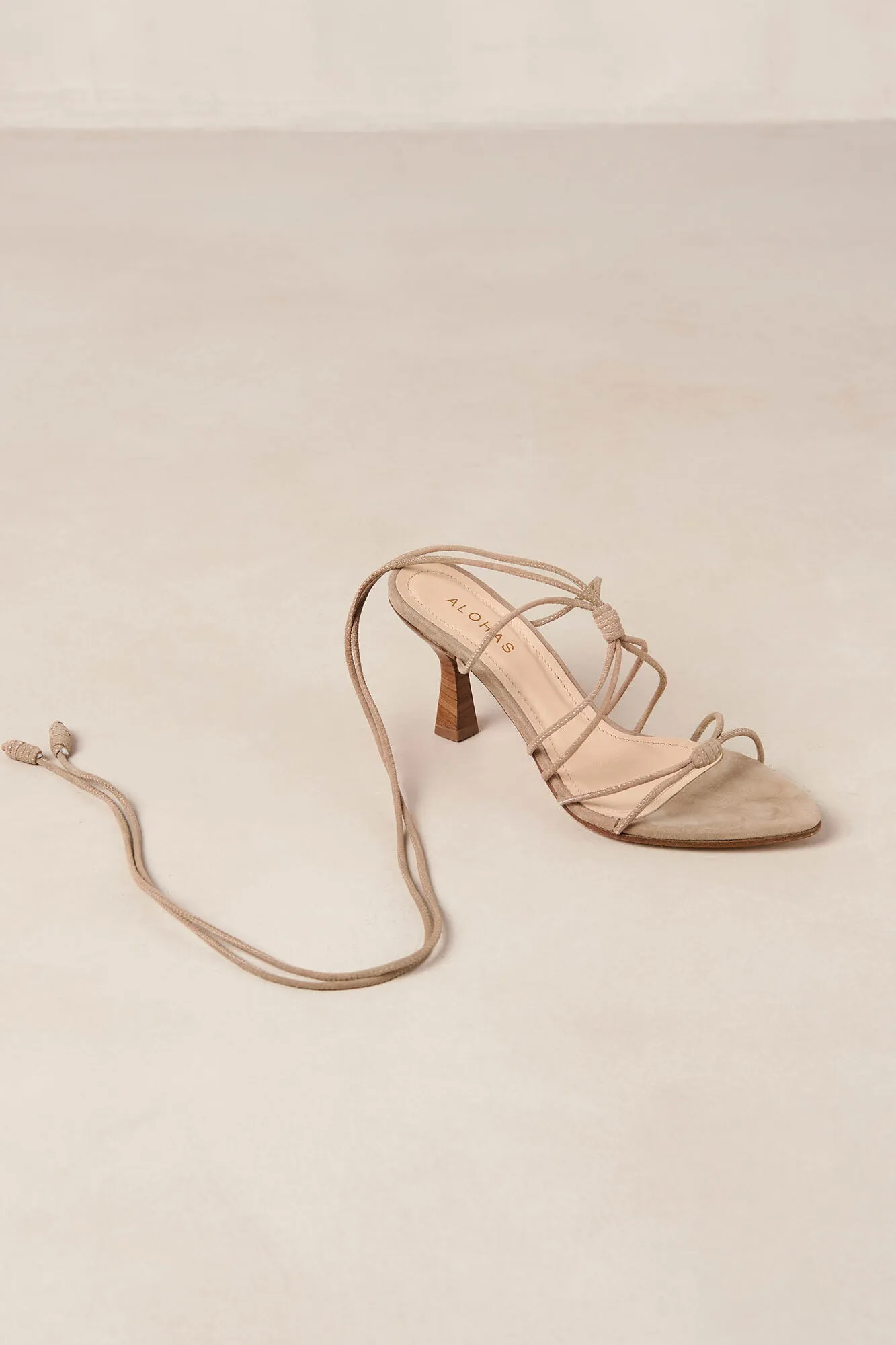 Alohas Sandalias Belinda de ante y piel color beige
