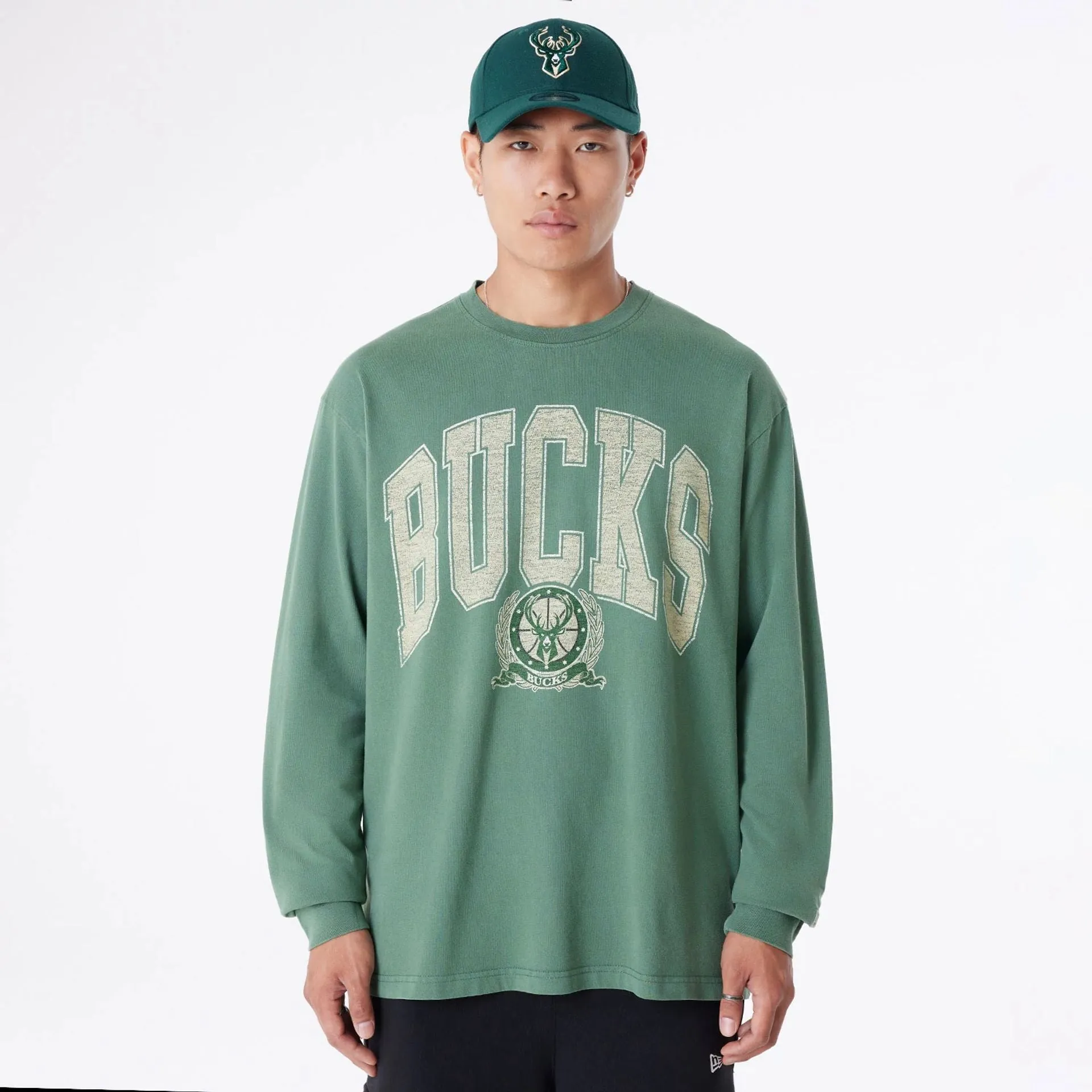 Camiseta Manga Larga Milwaukee Bucks Oversized Essential