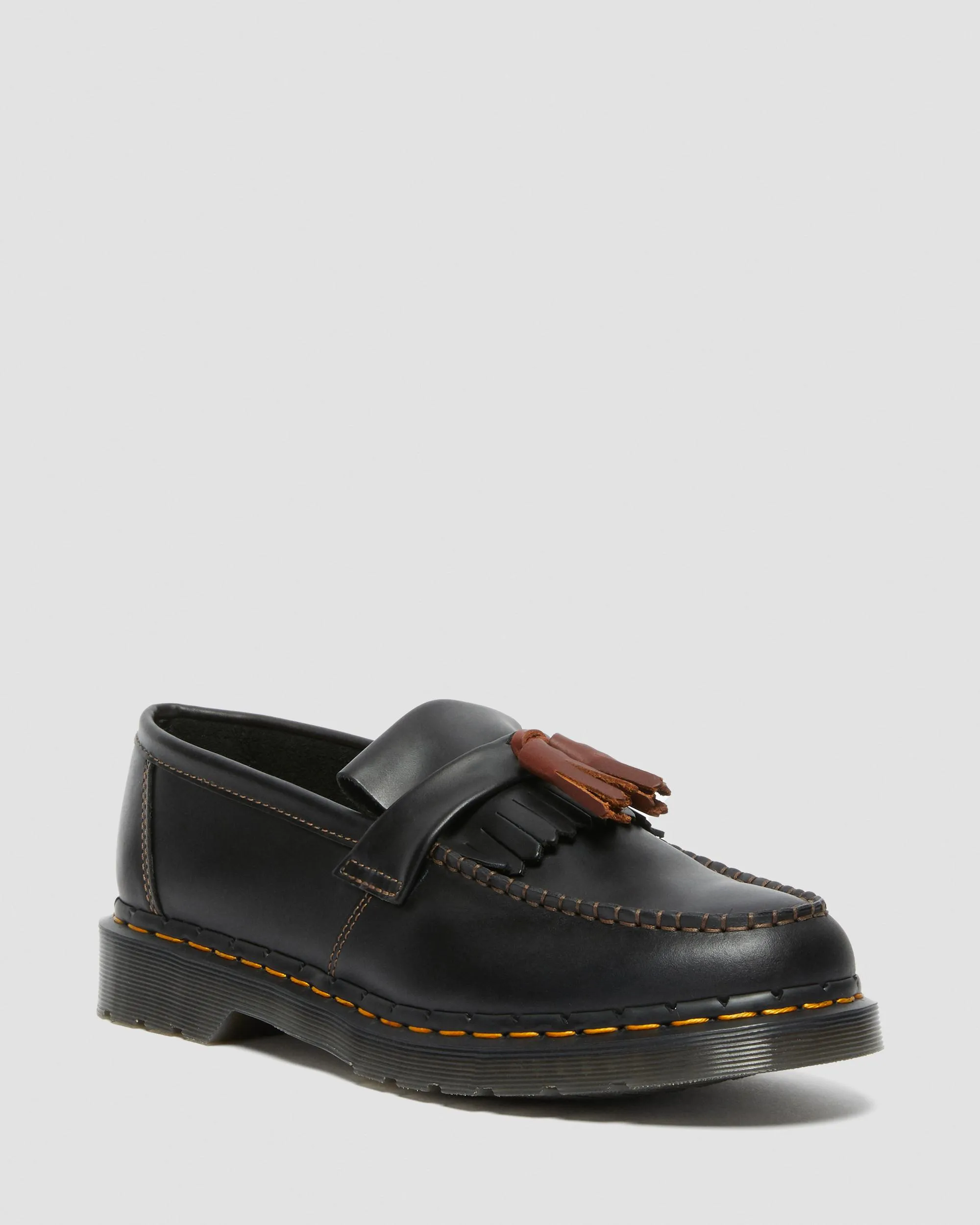 Mocasines Adrian en piel Abruzzo con borlas