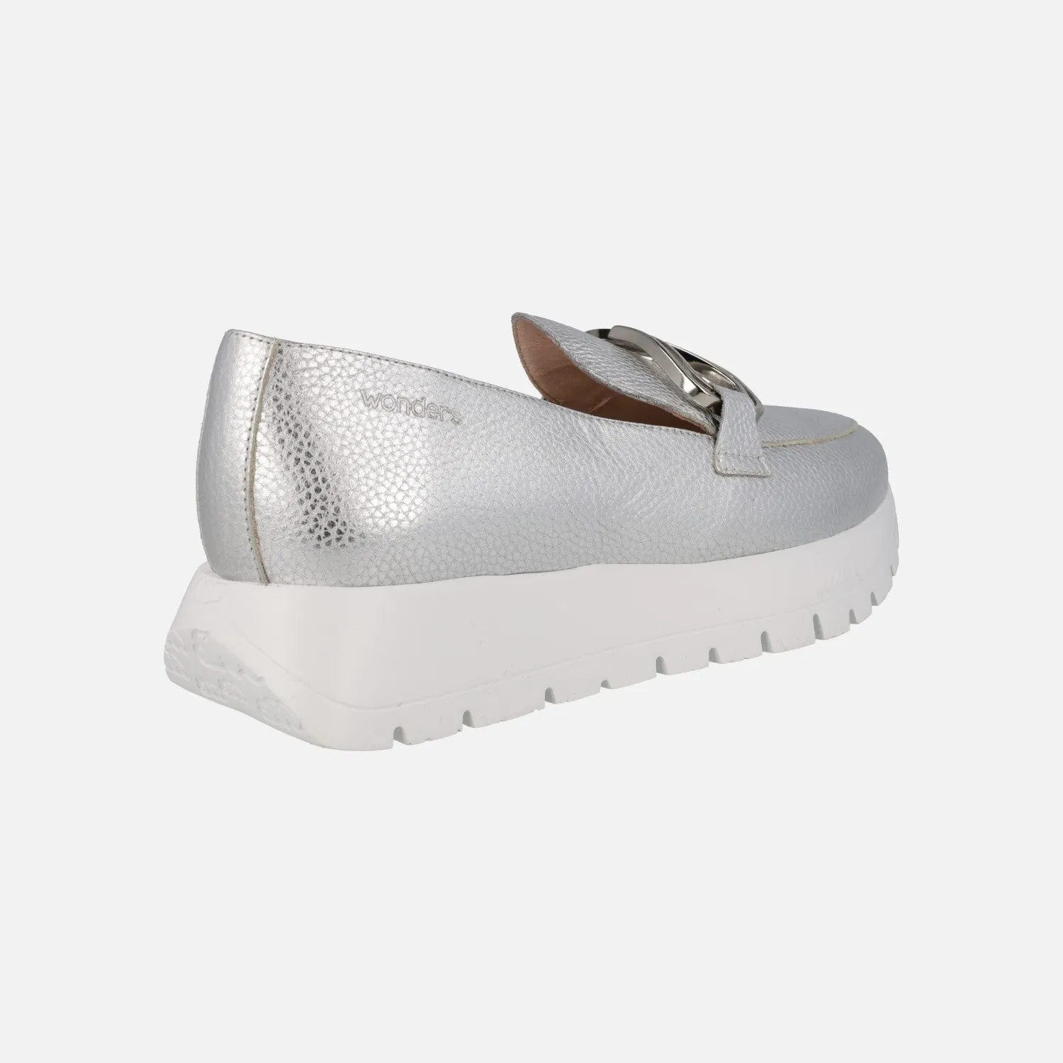 Mocasines Sidney en piel metalizada con adorno metálico