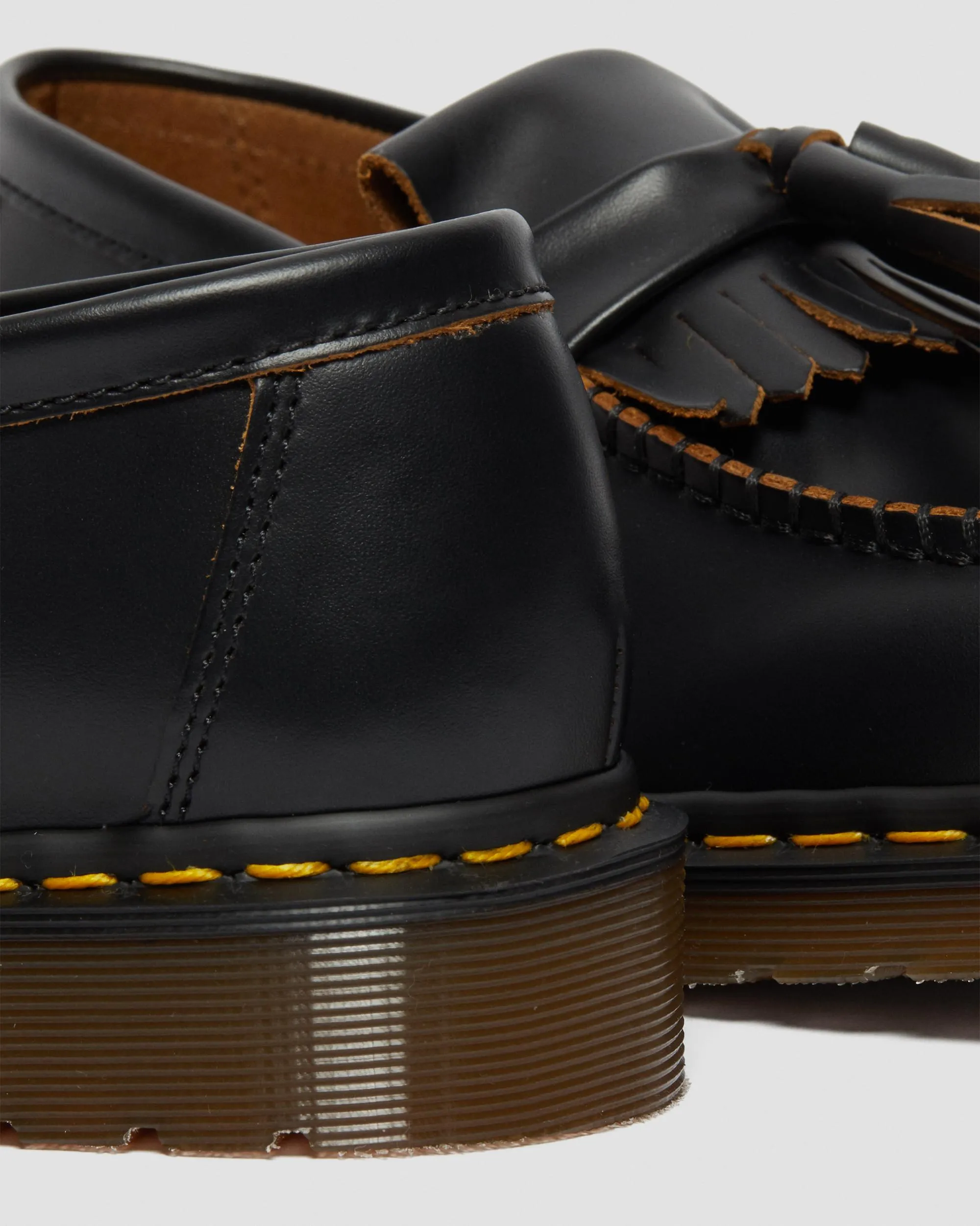 Mocasines Vintage Made in England de piel Quilon con borla