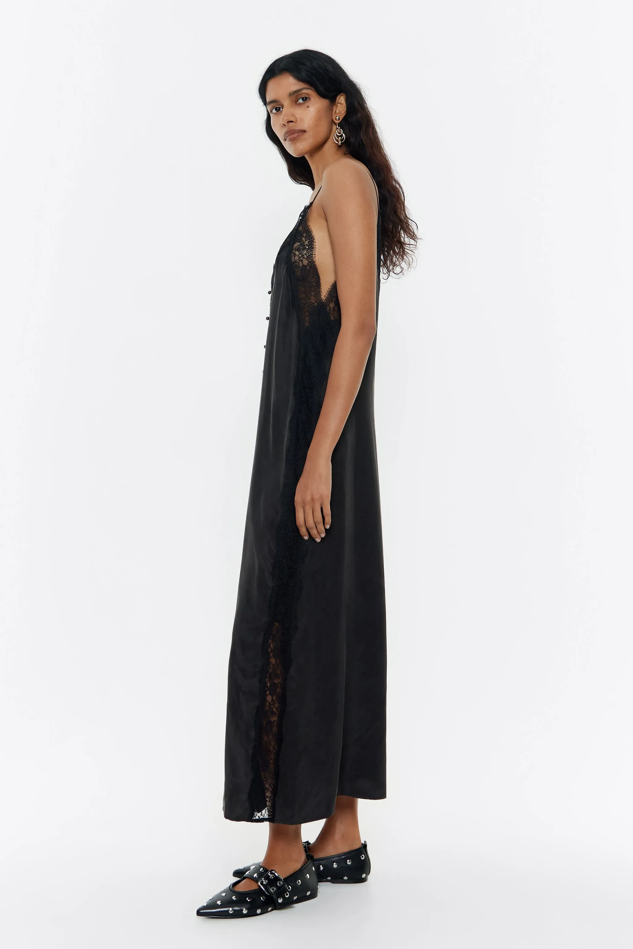 Vestido tirantes encaje negro